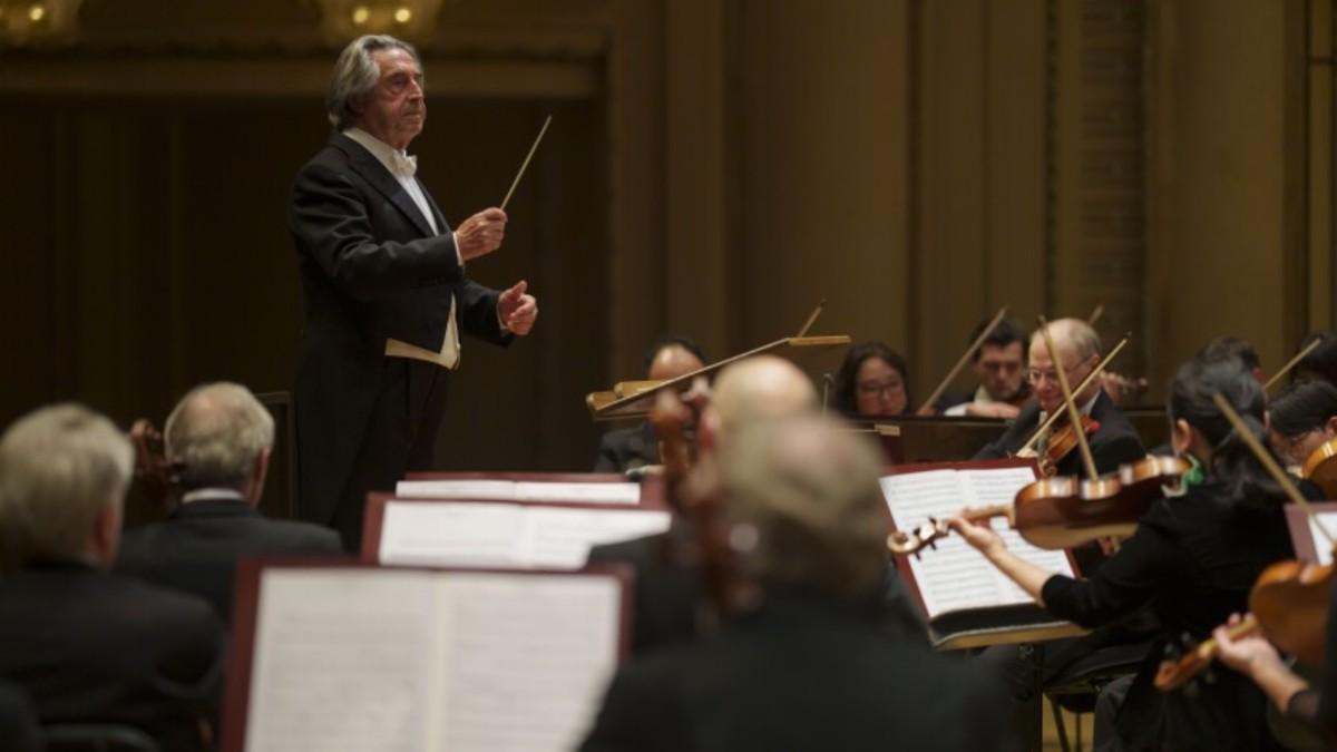 Symphony Meets City Sounds as Chicago Philharmonic Hits the Park