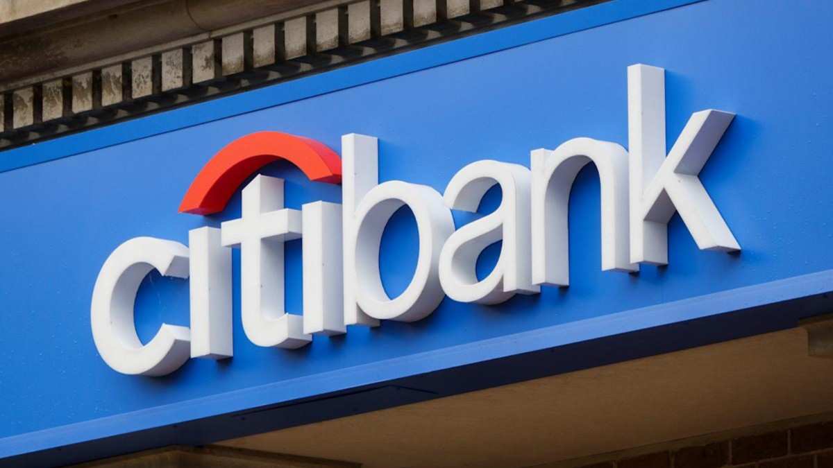 Citigroup Strikes Back With Strata Elite in Premium Credit Card War