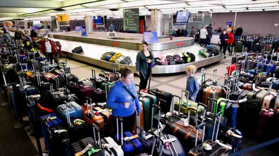 United Airlines Tech Glitch Grounds Flights: Is U.S. Aviation on Shaky Digital Ground?