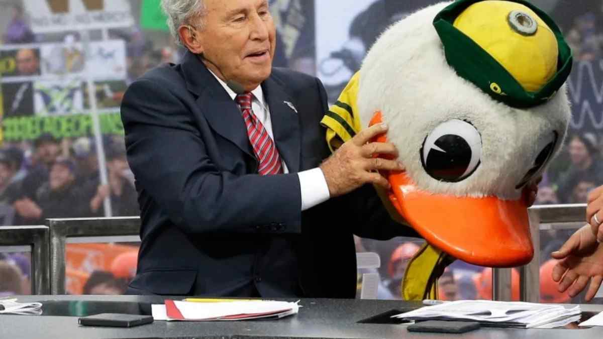 Lee Corso Bids Farewell to College GameDay: A Legend Signs Off