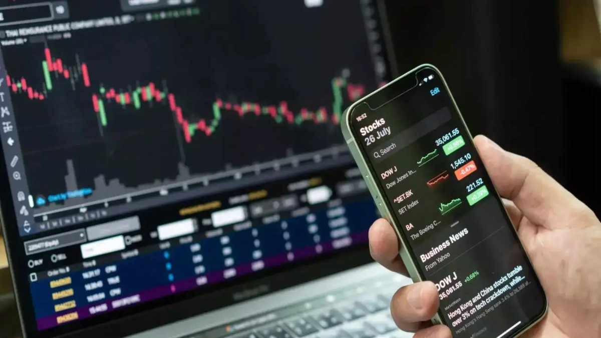 Stock Market Shaken by Weak Jobs Data and Trump’s Tariff Shock