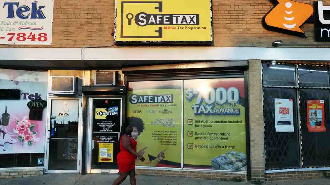 Chicago Alderman Takes On Window Sign Overload to Boost Safety and Style