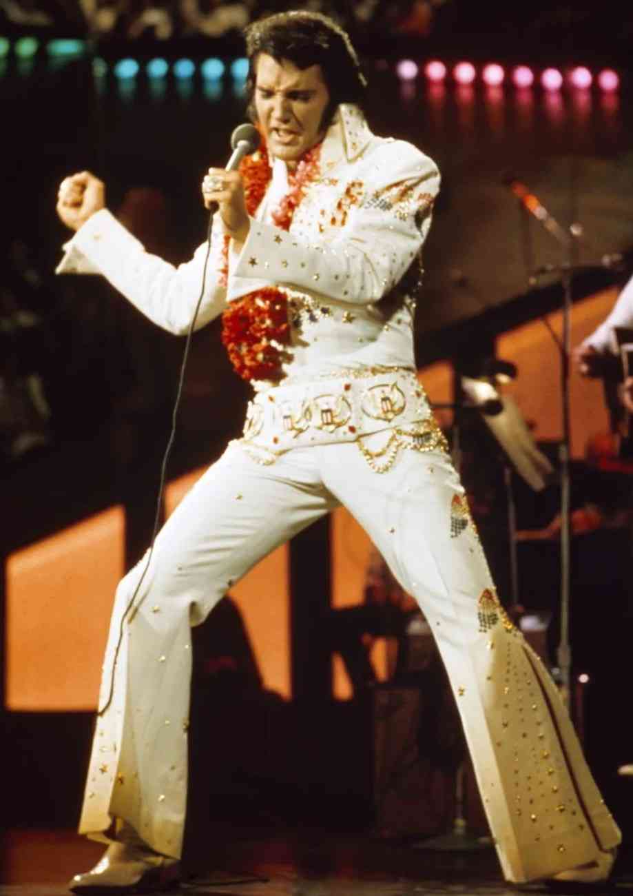 Elvis Presley’s Crown of Chaos: The King Who Couldn’t Quit the Spotlight